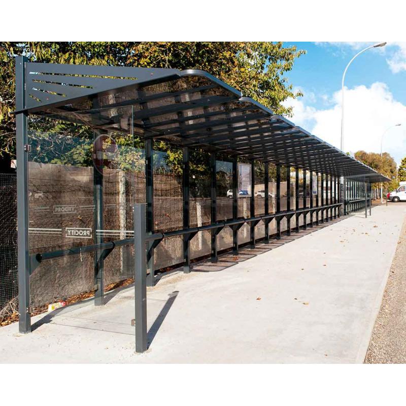 Buswartehalle Convi Detailansicht Dach und Haltestellenschild