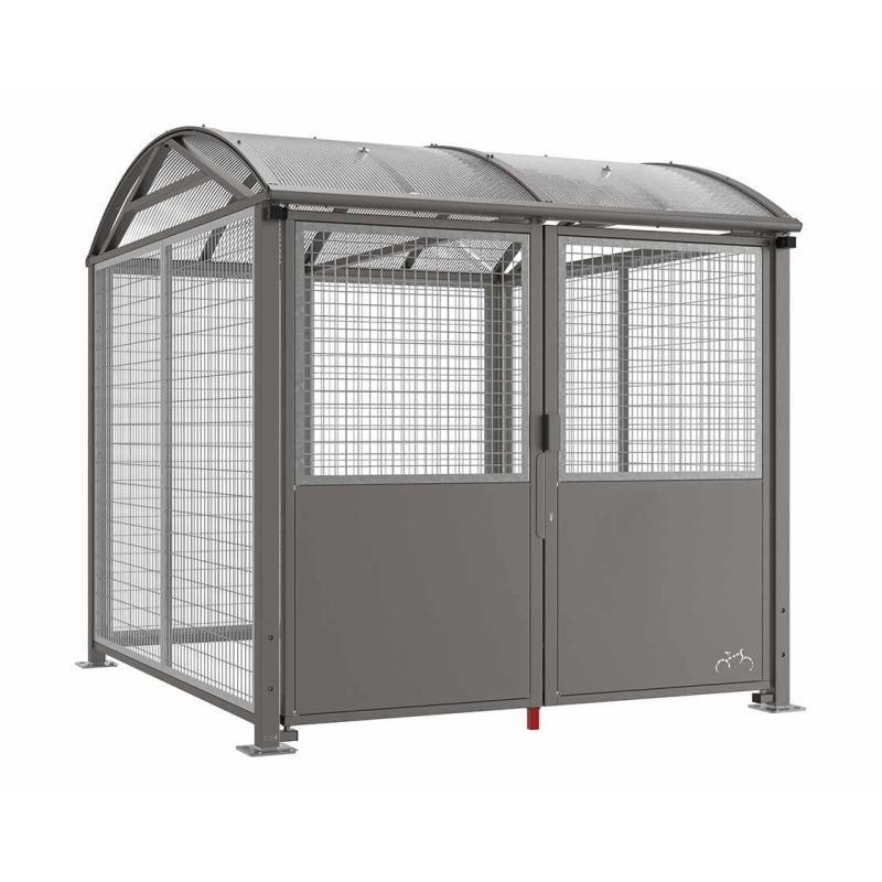 Abschließbare Überdachung Vierkantrohr „L” aus feuerverzinktem Stahl mit Drahtgitterverkleidung, Doppeltür und Polycarbonat-Bogendach.