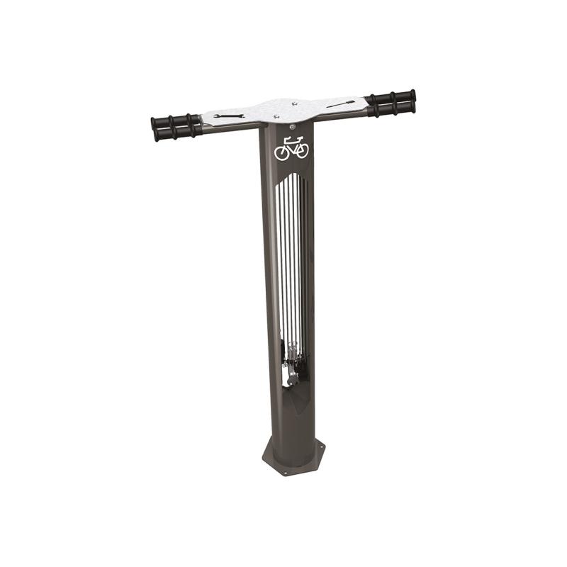 Fahrrad-Reparaturstele Amsterdam aus anthrazitgrauem Stahl mit Haltearmen und innenliegendem Werkzeugset an Drahtseilen.