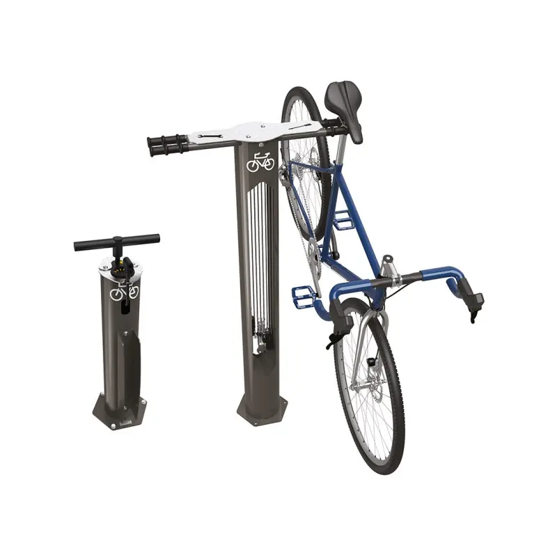 Fahrrad-Servicestation Amsterdam mit separater Standluftpumpe und an den Montagearmen eingehängtem Fahrrad zur Reparatur.