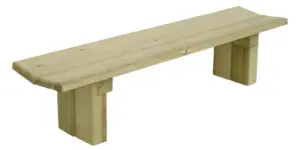 Sitzbank ohne Rückenlehne Lille aus kesseldruckimprägniertem Naturholz (1800 mm) zum Einbetonieren in Parks und Grünanlagen.